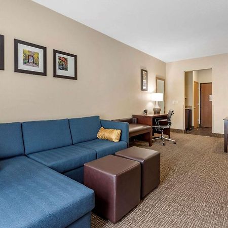 Comfort Suites Auburn Near I-69 Экстерьер фото