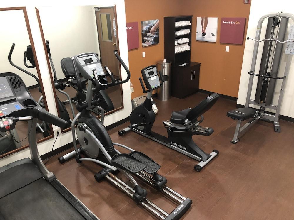 Comfort Suites Auburn Near I-69 Экстерьер фото