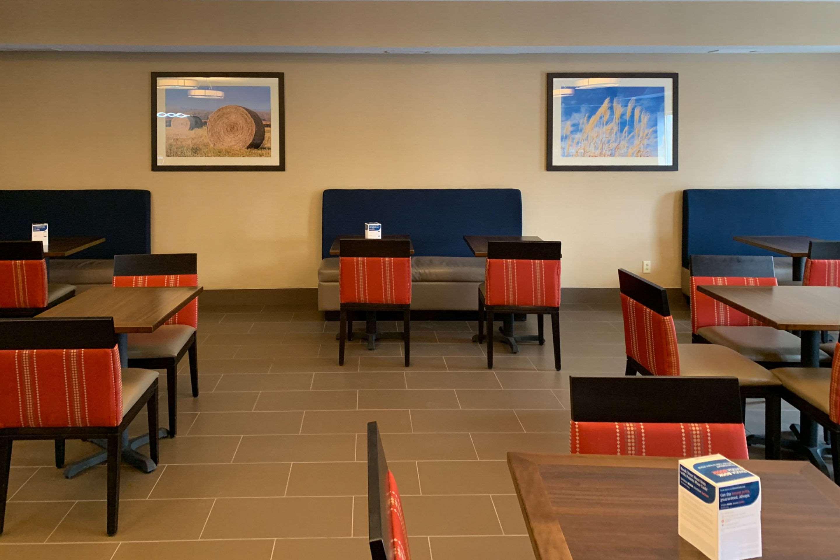 Comfort Suites Auburn Near I-69 Экстерьер фото